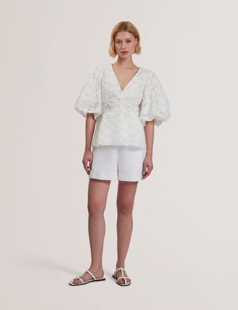 Ted Baker Ellari - Lace Puff Sleeve V-neck Peplum Top Ženske Majice Bijele | 328571-HWP