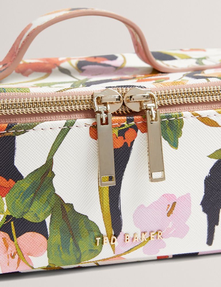Ted Baker Louiaa - Floral Printed Small Top Handle Washbag Ženske Toaletne Torbice Bijele | 540718-BNX