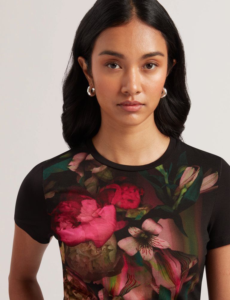 Ted Baker Sunnyy - Blurred Floral Print Slim Fit T-shirt Ženske Majice Crne | 854607-ABP